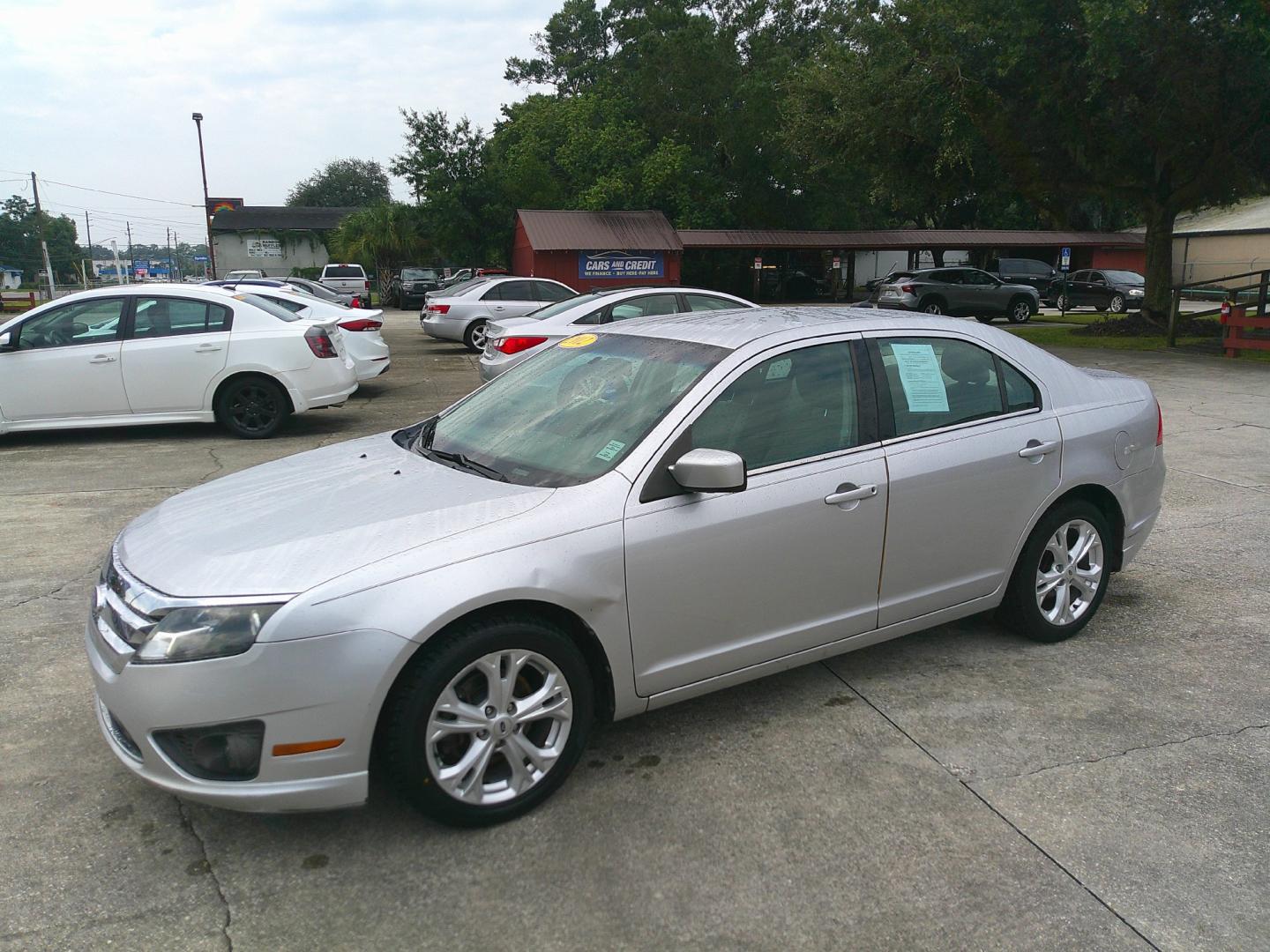 2012 SILVER FORD FUSION SE (3FAHP0HA3CR) , located at 1200 Cassat Avenue, Jacksonville, FL, 32205, (904) 695-1885, 30.302404, -81.731033 - Photo#1